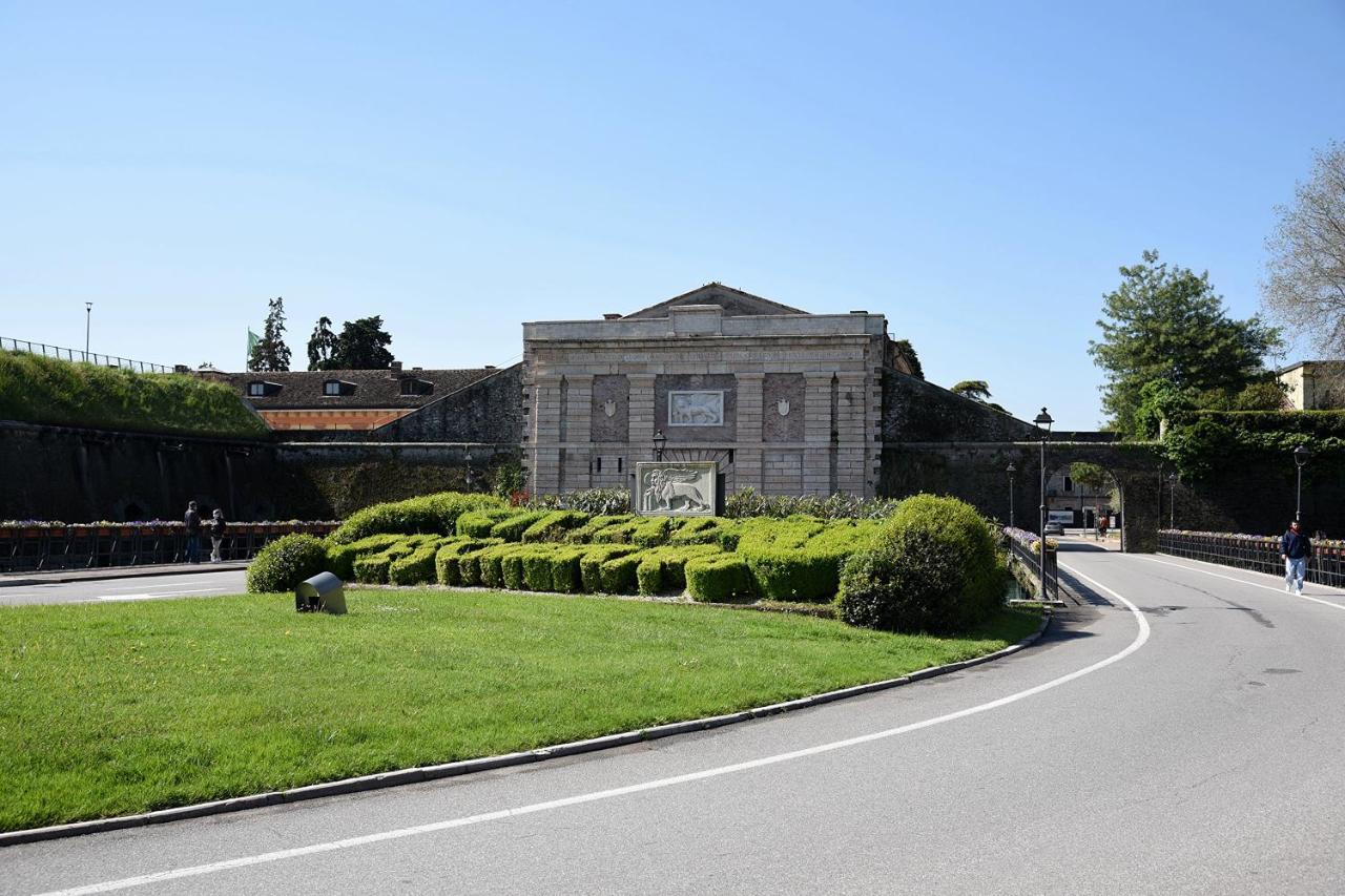 Prigioni House Bed and Breakfast Peschiera del Garda Eksteriør billede